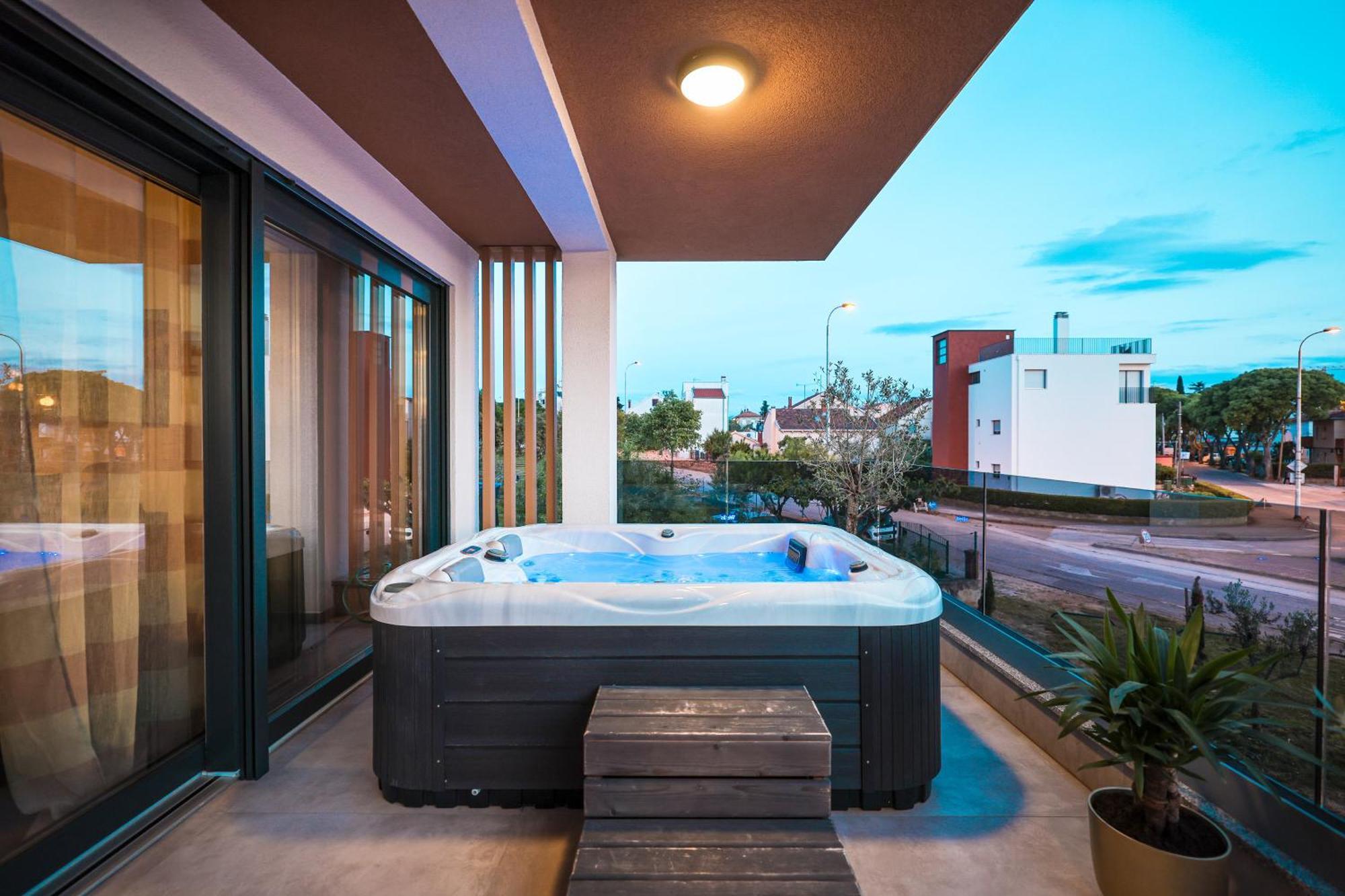Luma Luxury Apartment With Jacuzzi Задар Екстер'єр фото