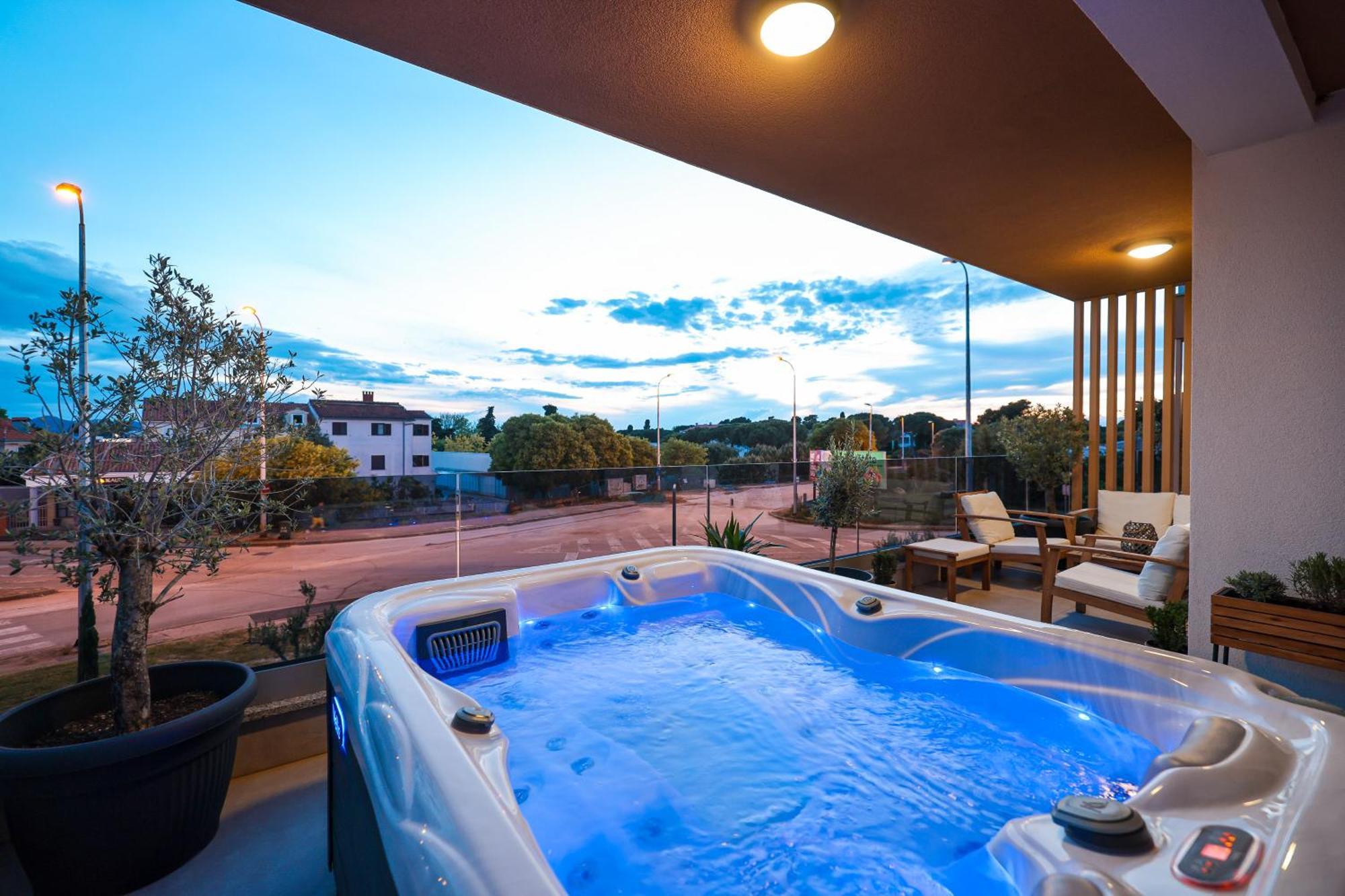 Luma Luxury Apartment With Jacuzzi Задар Екстер'єр фото