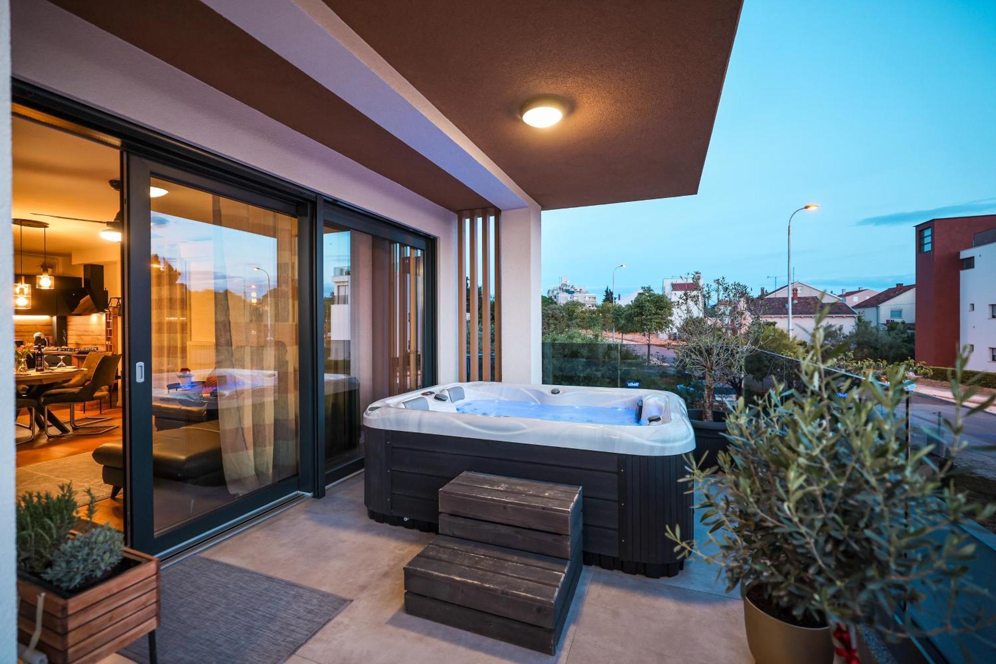 Luma Luxury Apartment With Jacuzzi Задар Екстер'єр фото